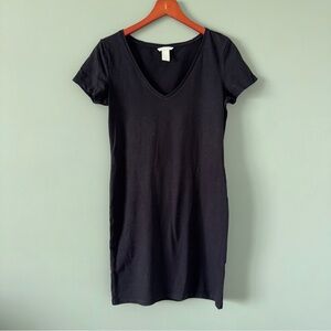 H&M Solid Black Short Sleeve Stretch Sheath Dress Size M 100% Viscose